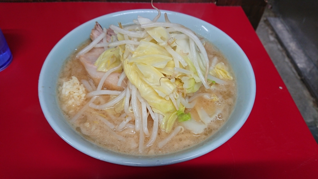 ラーメン二郎新潟店は並ばずに食べられる二郎 盛りは少なめですが